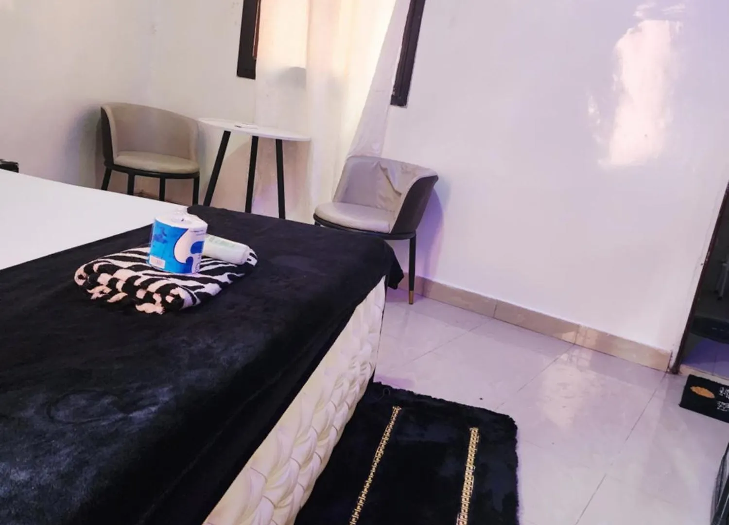 Chambre Meuble Avec Toillette Interieure Dakar 0*,